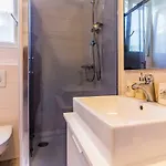 Mika Apartment *