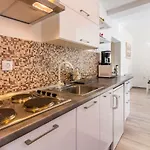 Mika Apartment *