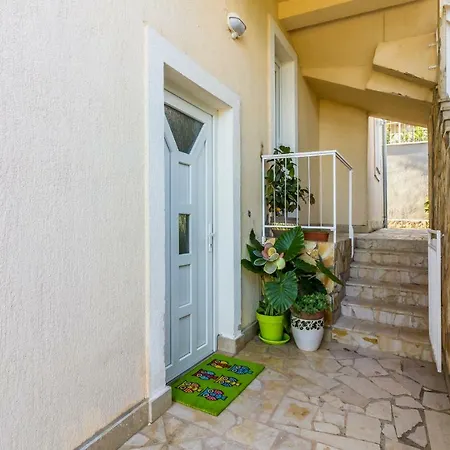 Διαμέρισμα Mika